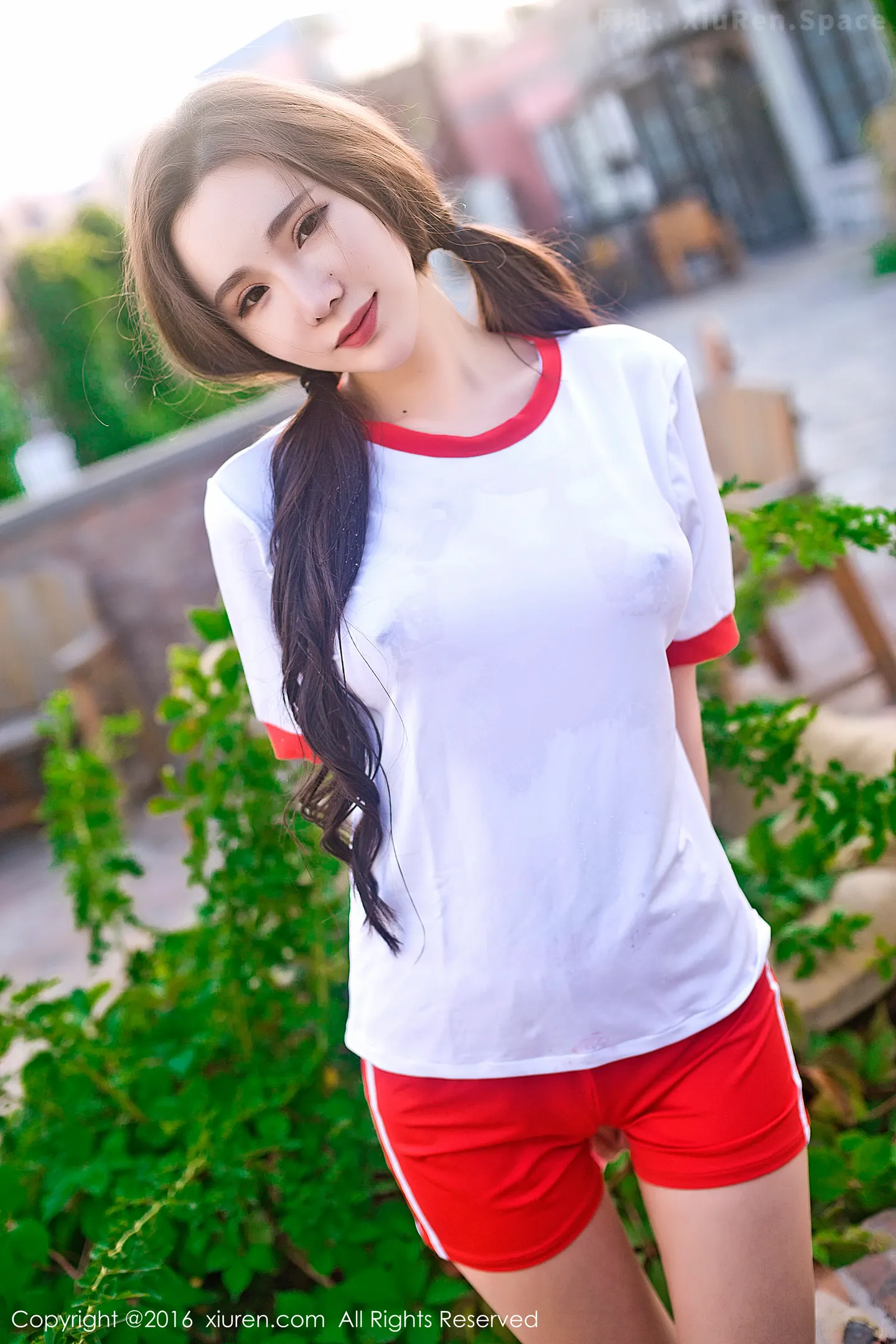 图片[4]-[XiuRen秀人网]VOL.669 嫩模萌琪琪Irene吊带薄纱睡裙透视秀美乳完美身材诱惑写真72P-秀人网官方网站